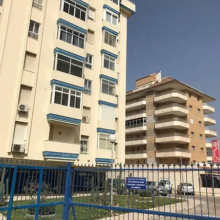 Torreblanca Free Parking 푸엔히롤라
